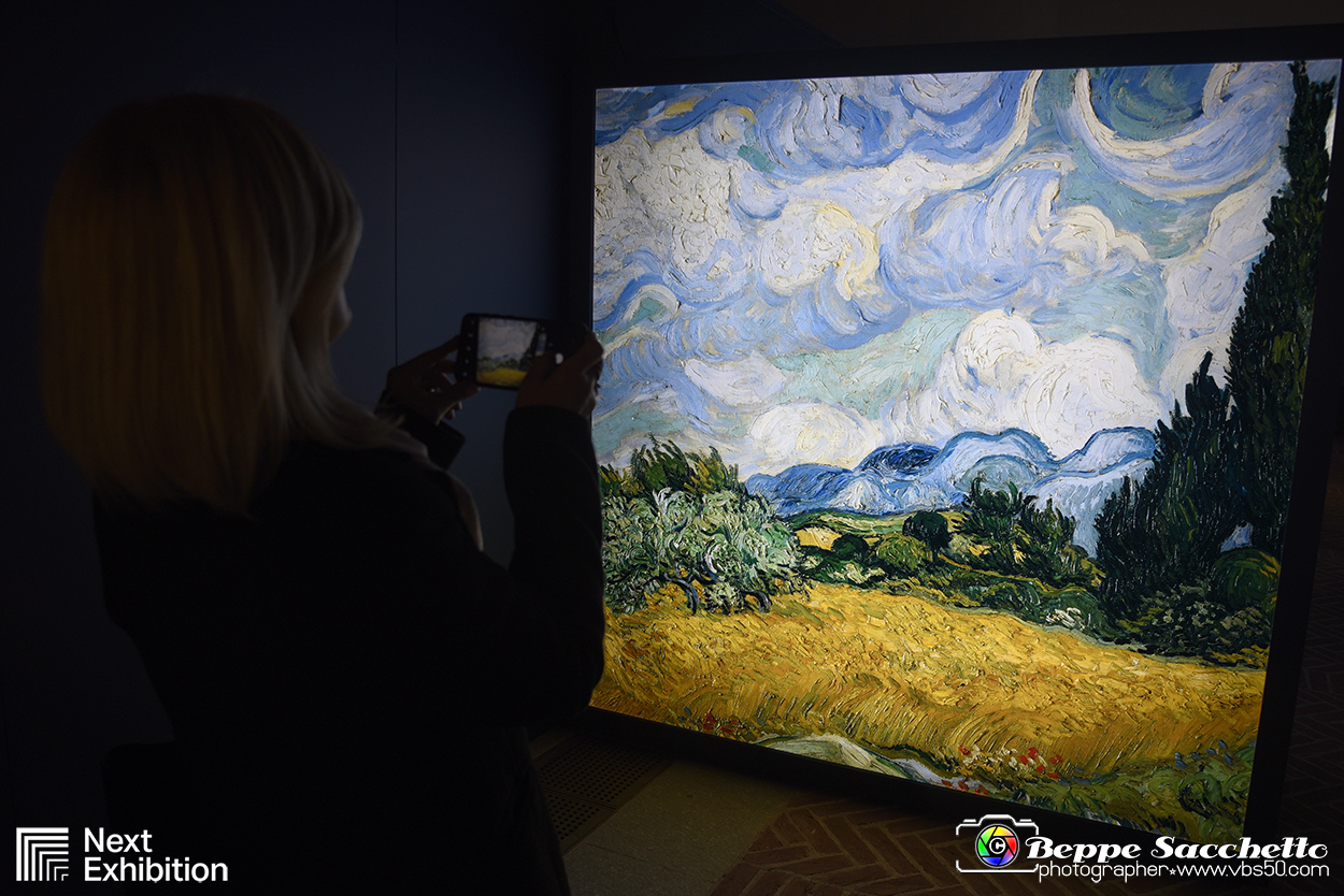 VBS_8050 - Van_Gogh_experience.jpg